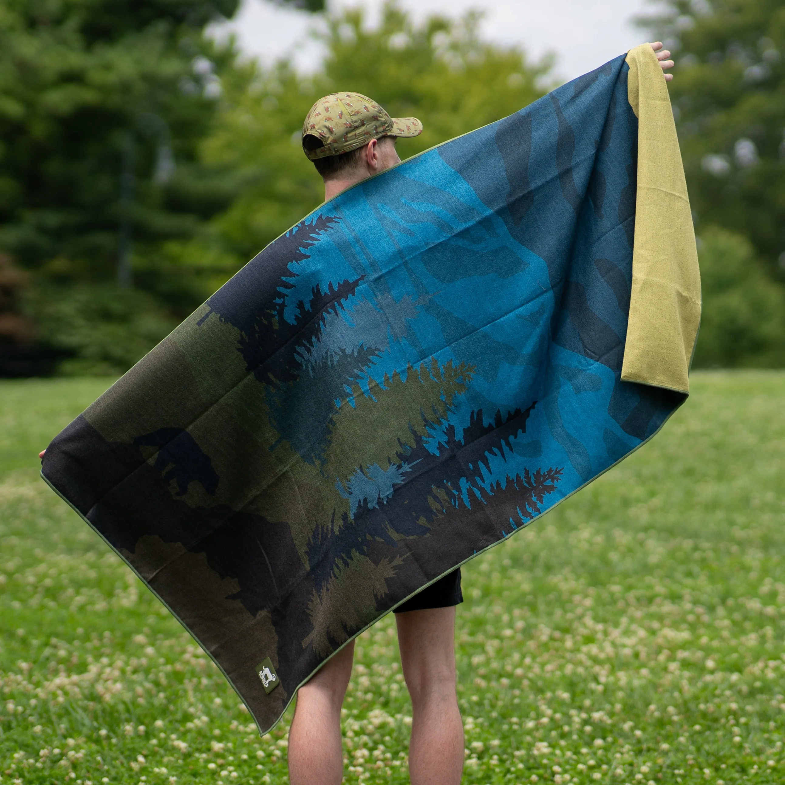 Grizzly Guide Car Seat Cover Towel - Image 4