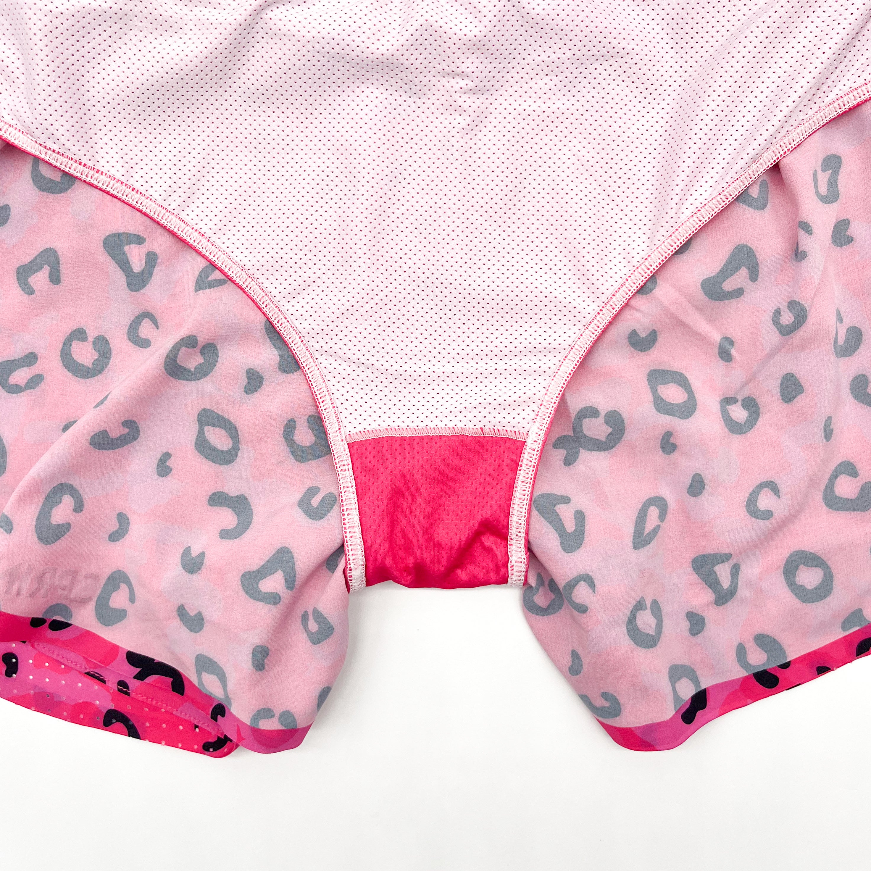 Womens Avigate 4" Mercy Short - Jag Camo Pink - Image 6