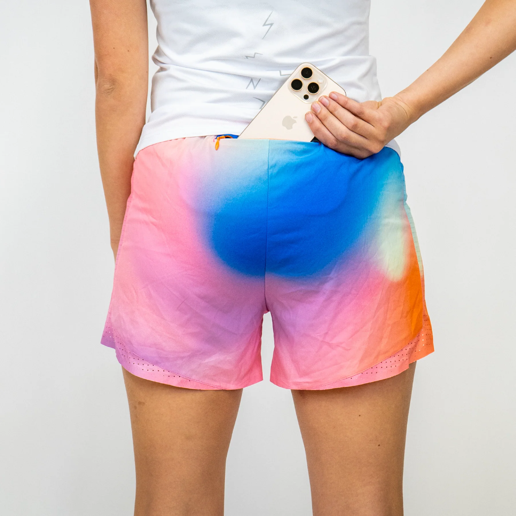 Womens Avigate 4" Mercy Short - Skiddle Stratification - Image 5