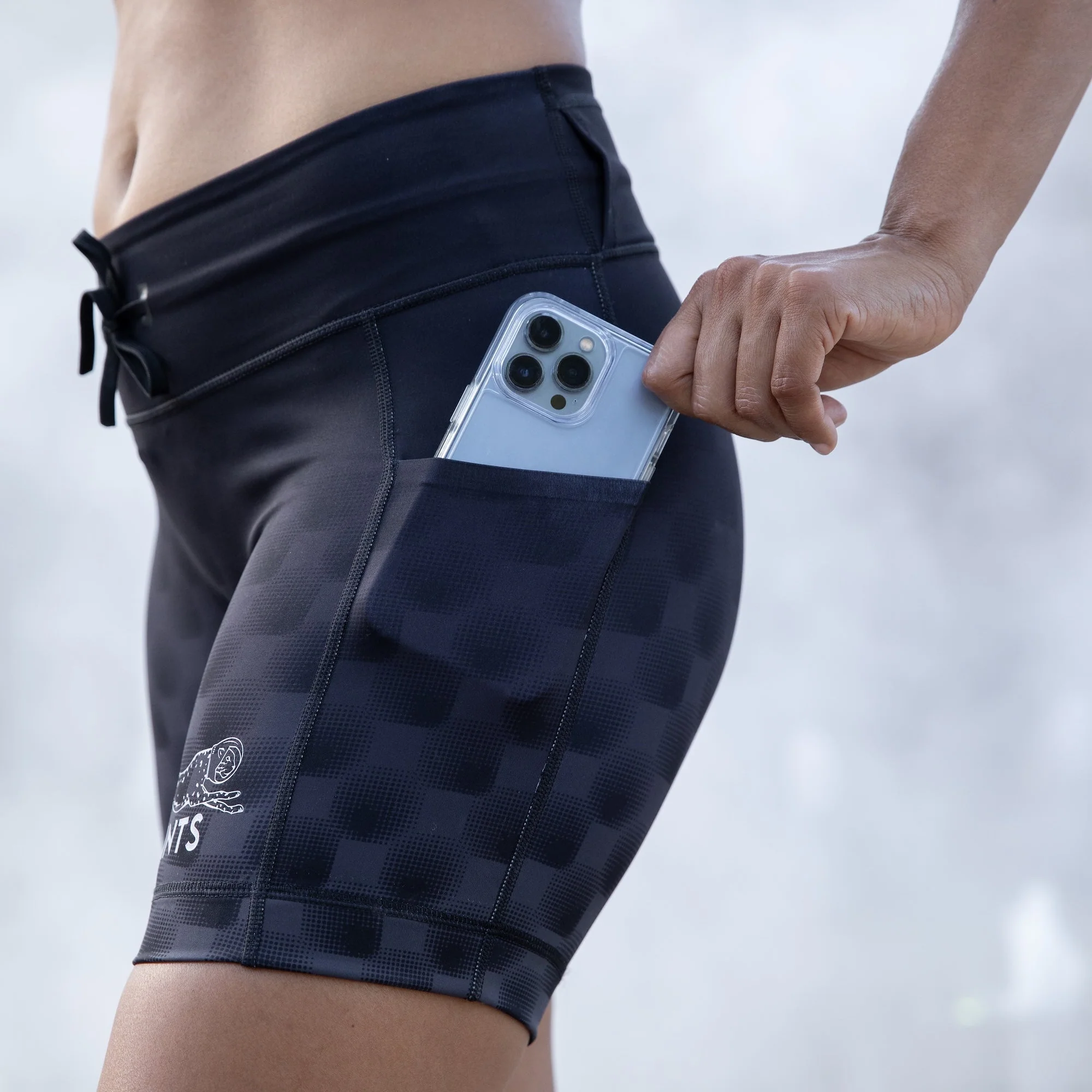 Womens Flexion 5" Compression Short - Gridlock Grandstand Midnight - Image 3