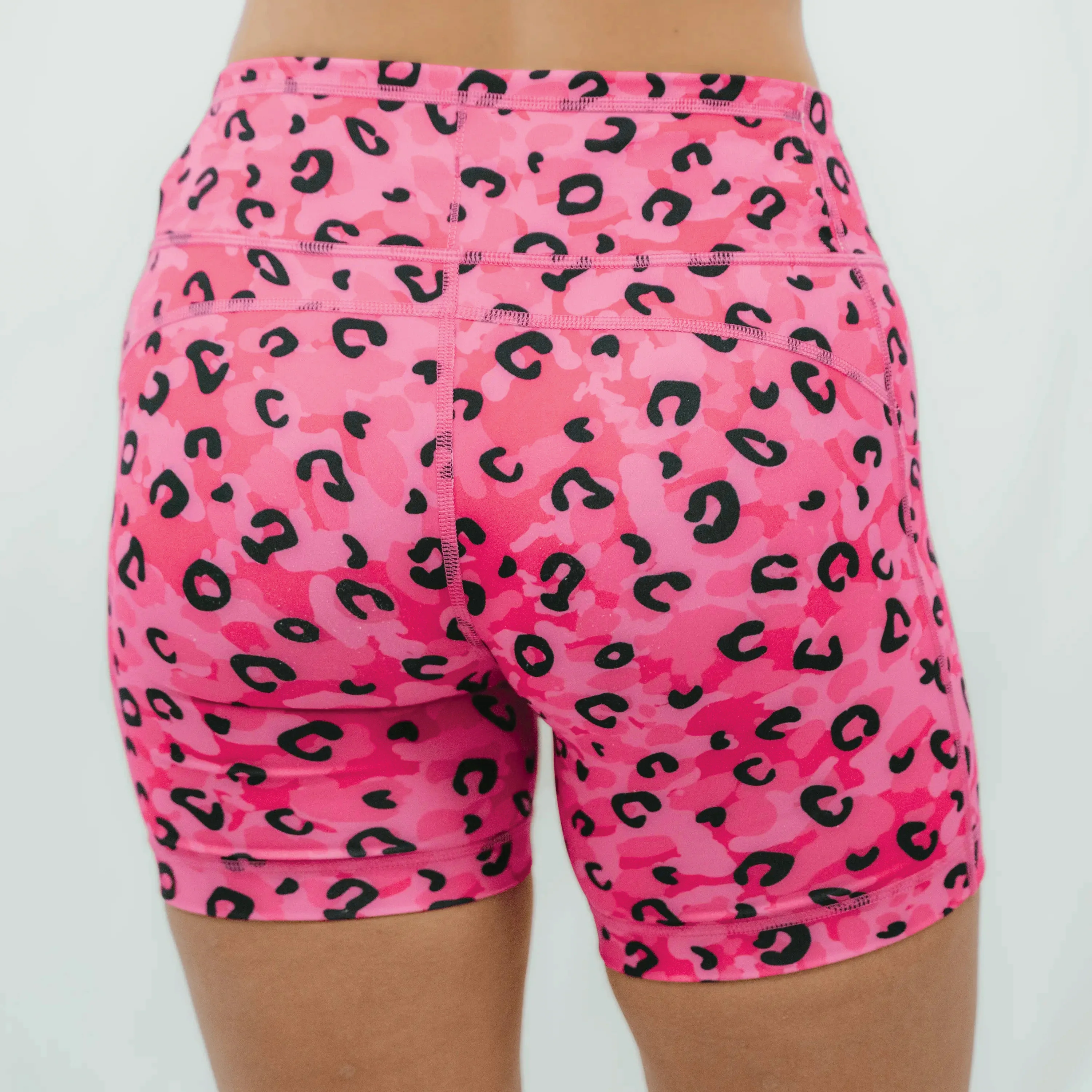 Womens Flexion 5" Compression Short - Jag Camo Fuchsia - Image 7
