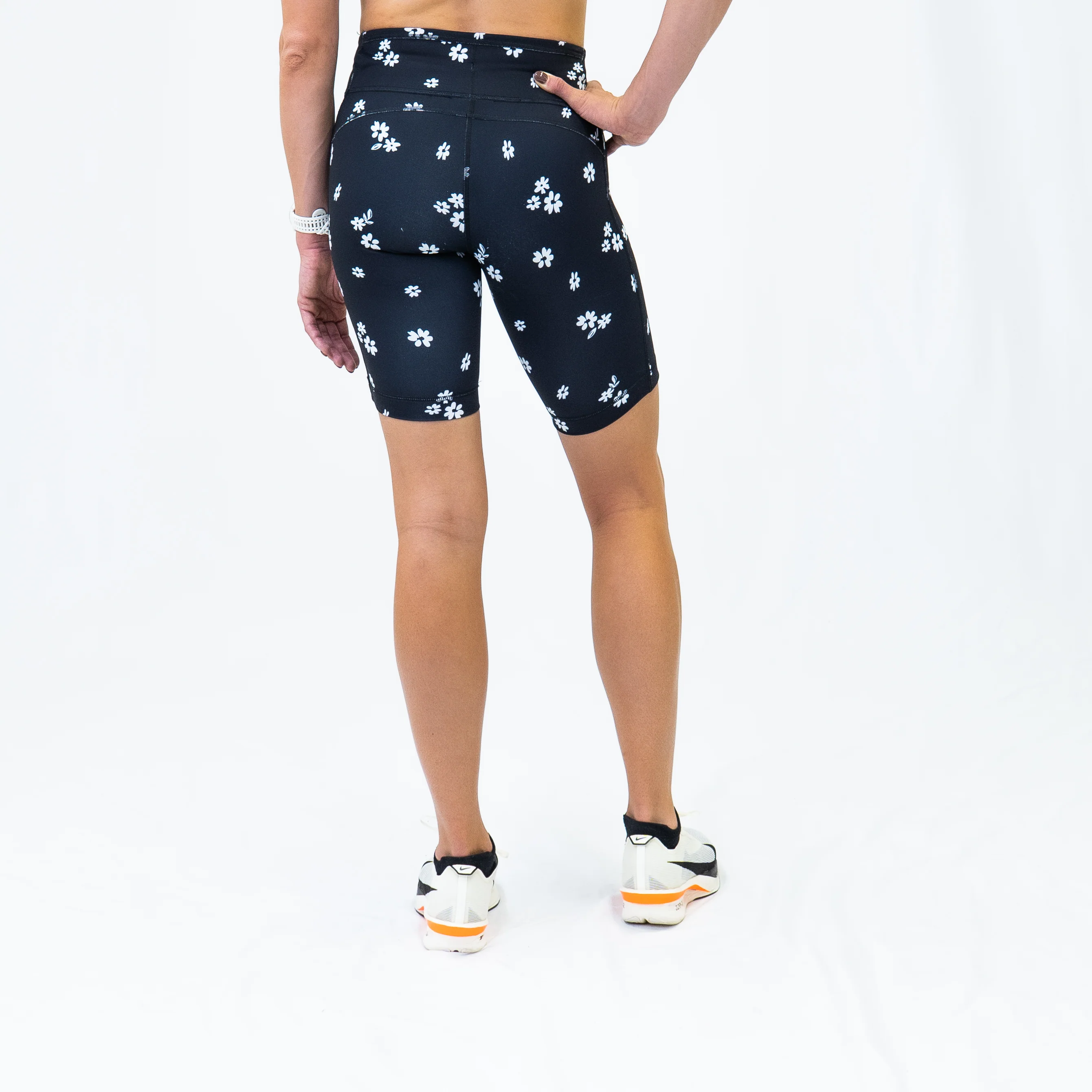 Womens Flexion 8" Compression Short - Florid Declamation - Image 4