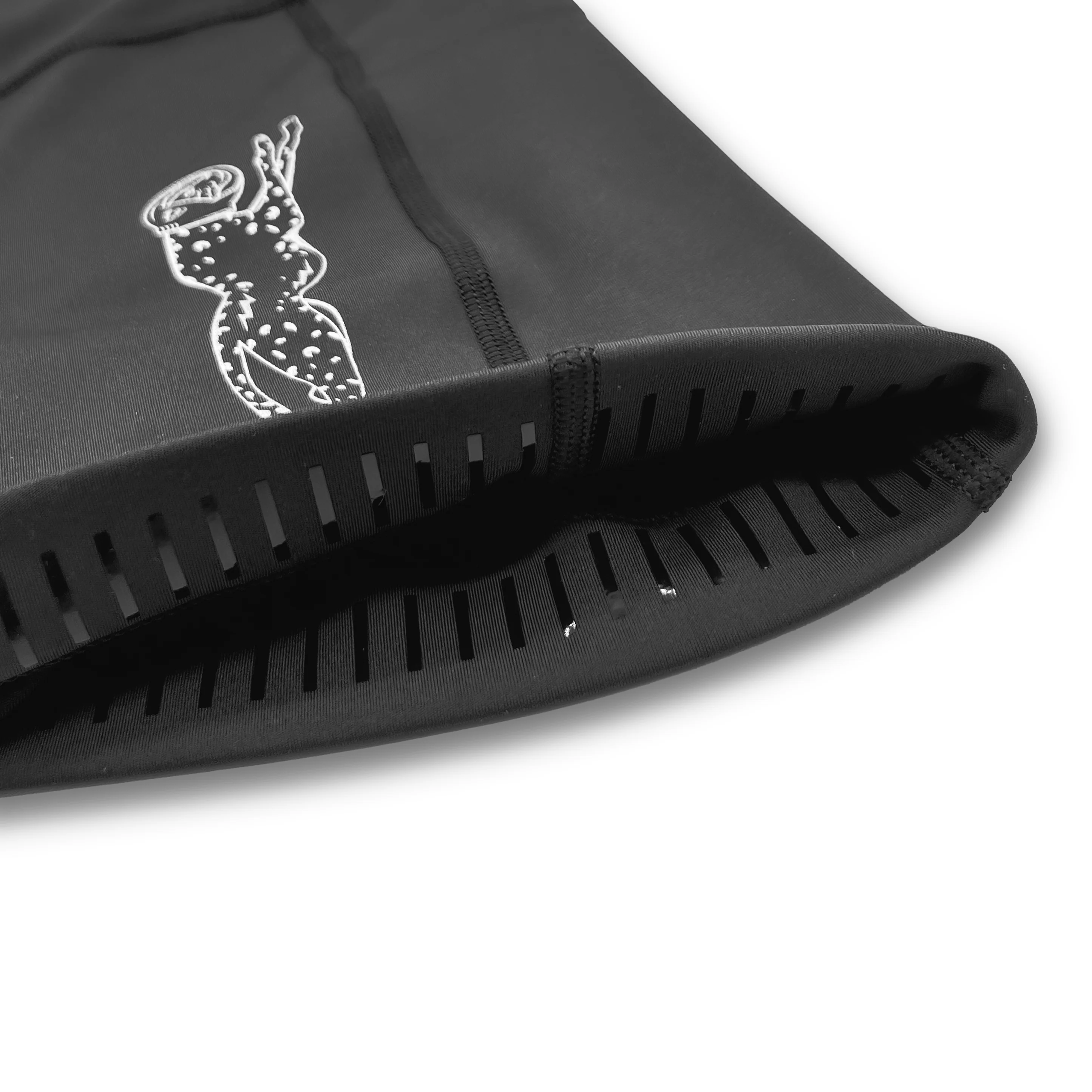 Womens Flexion 8" Compression Short - Stealth Black - Image 10